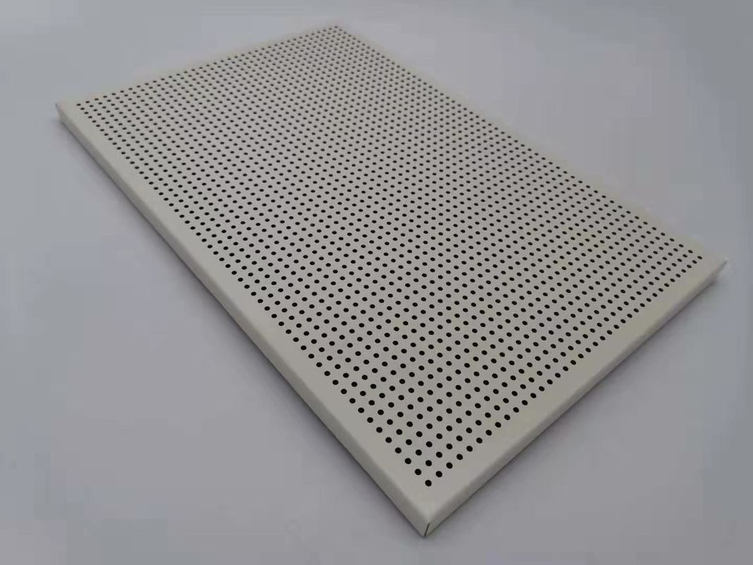 لوح الألمنيوم المركب المثقب باللون الأبيض 2000x10000mm للأسقف